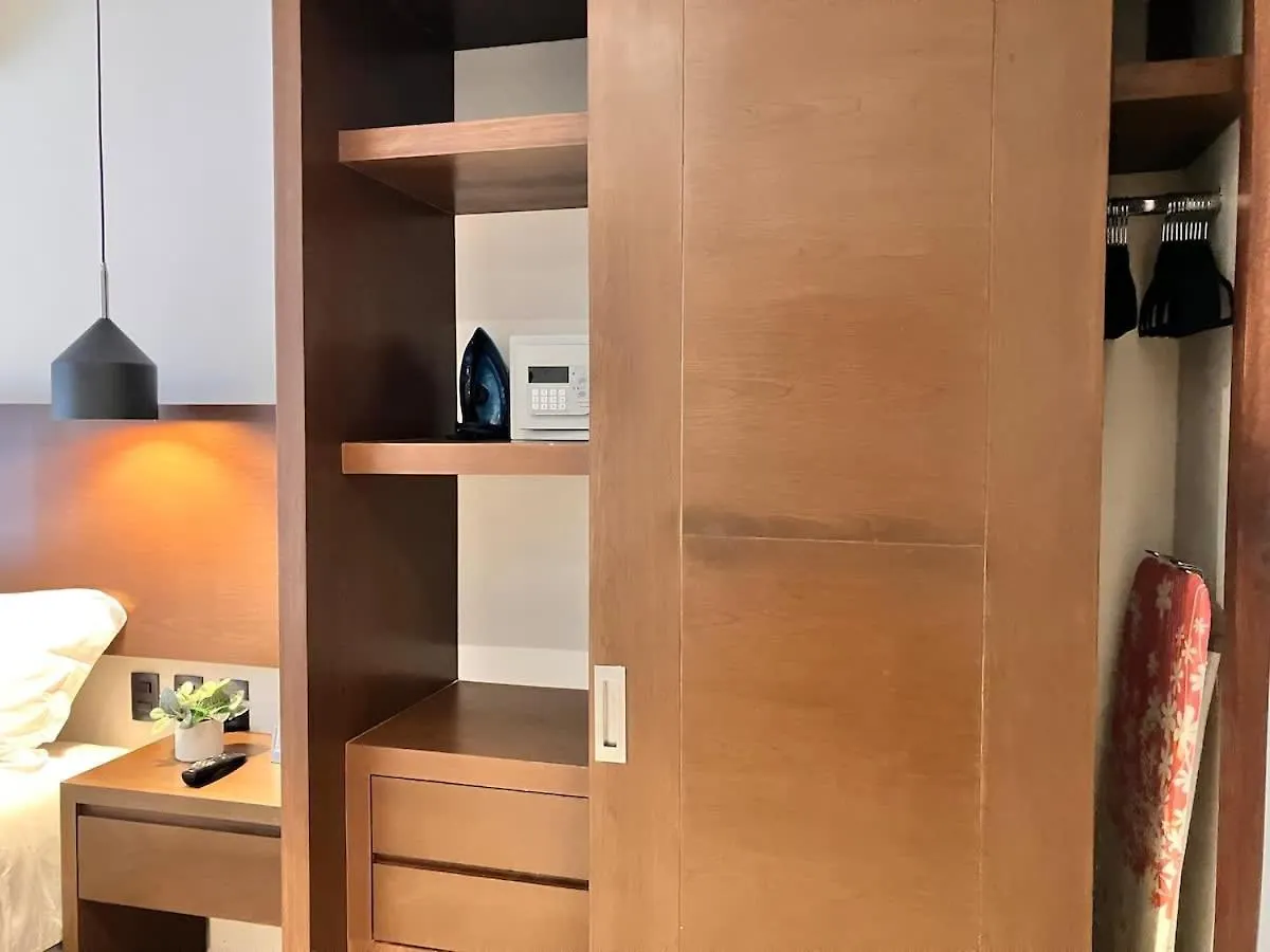Central Playa Del Carmen Master Suite With Rooftop Pool And Gym Wifi Free Parking Near Beach
