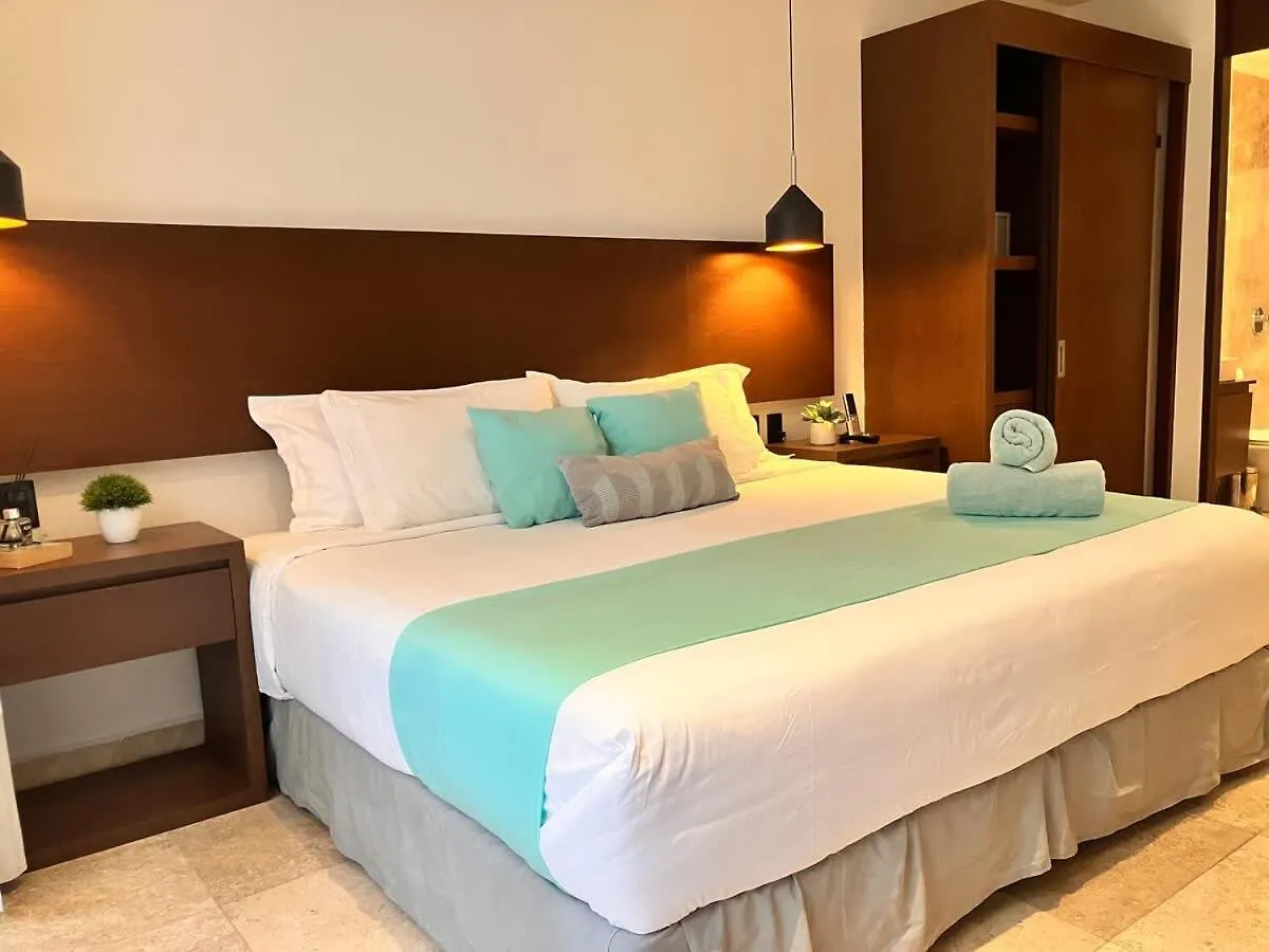 Central Playa Del Carmen Master Suite With Rooftop Pool And Gym Wifi Free Parking Near Beach 0*,