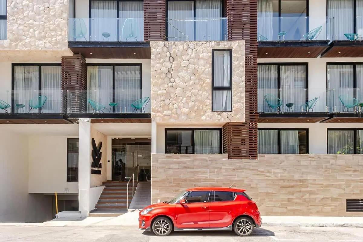 Central Playa Del Carmen Master Suite With Rooftop Pool And Gym Wifi Free Parking Near Beach Apartment