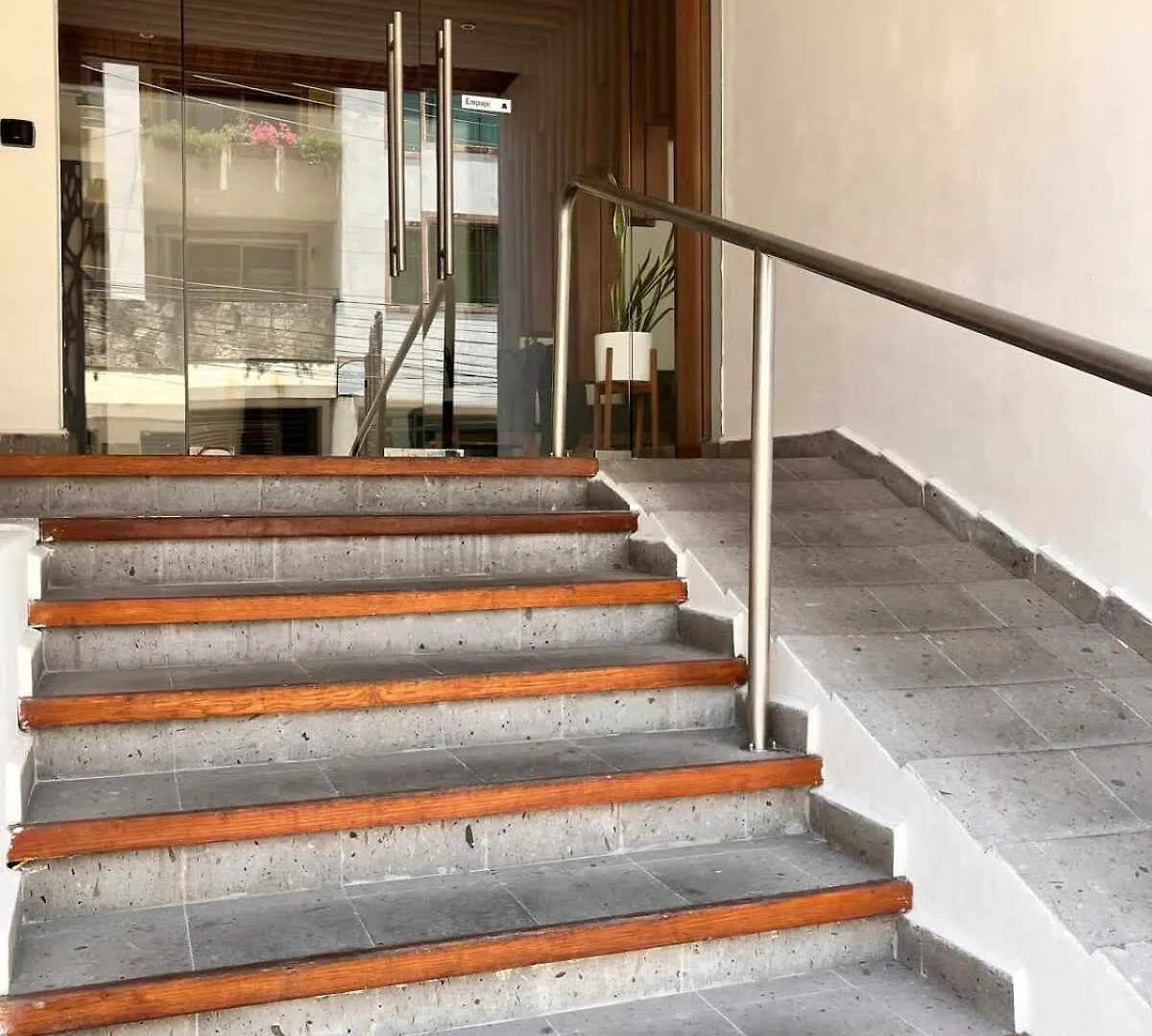 Central Playa Del Carmen Master Suite With Rooftop Pool And Gym Wifi Free Parking Near Beach Apartment