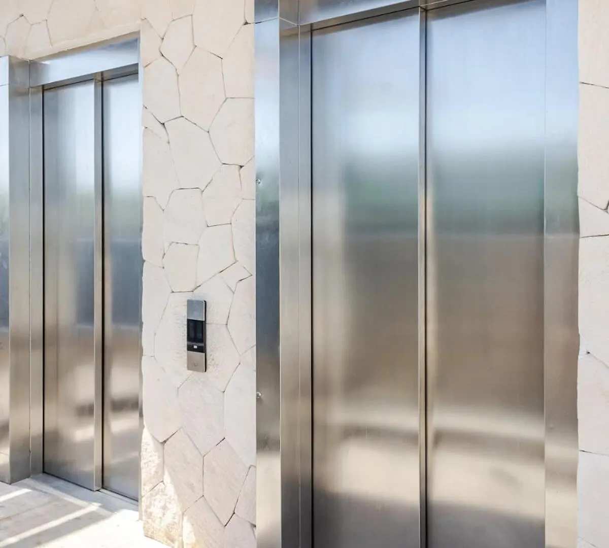 Central Playa Del Carmen Master Suite With Rooftop Pool And Gym Wifi Free Parking Near Beach 0*,  Mexico